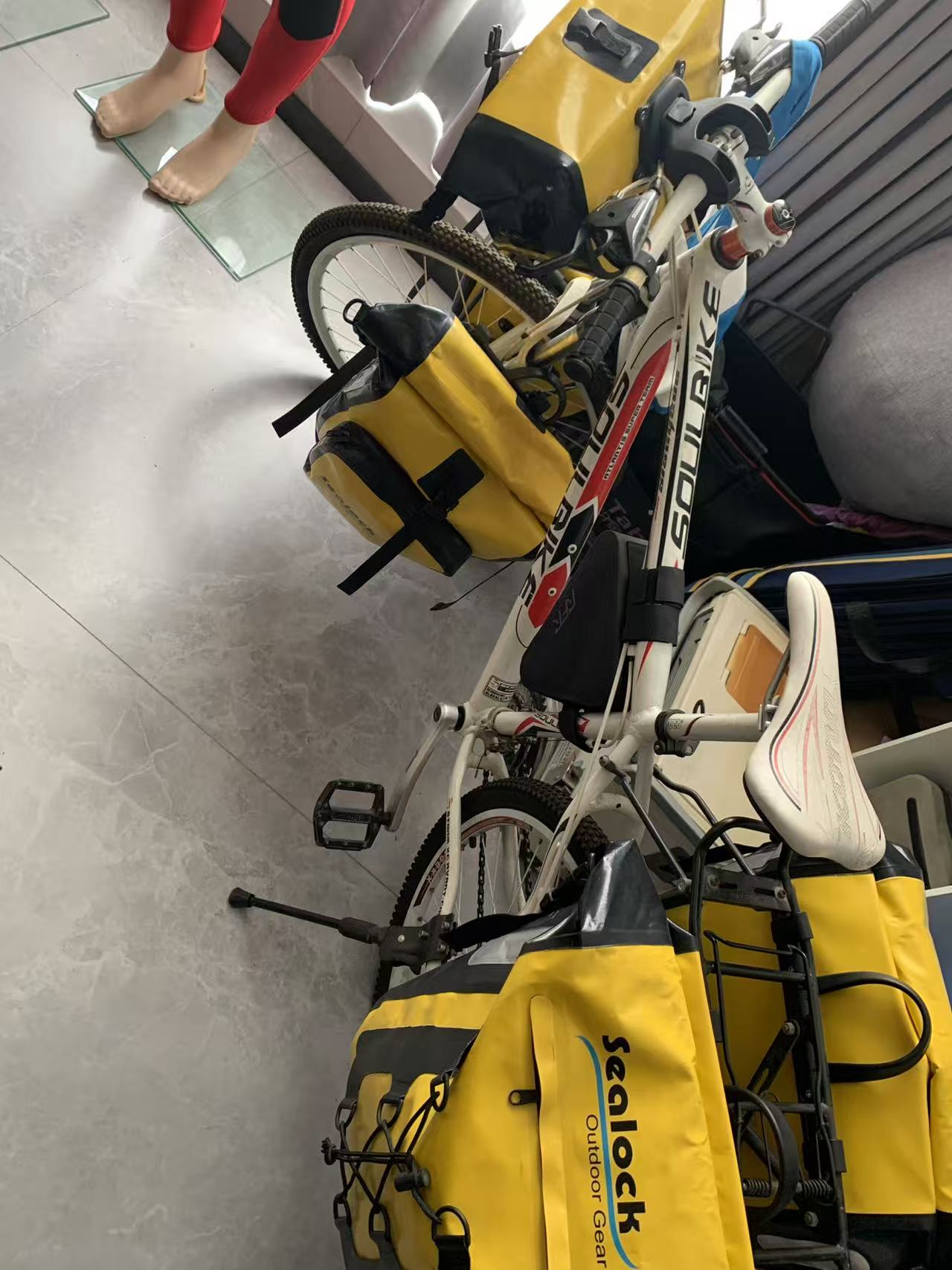 IMPERVIUS Handlebar Bag vs Frame Bag